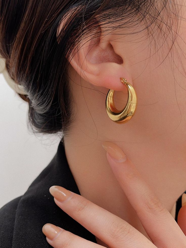 Chunky C-Shaped Earrings