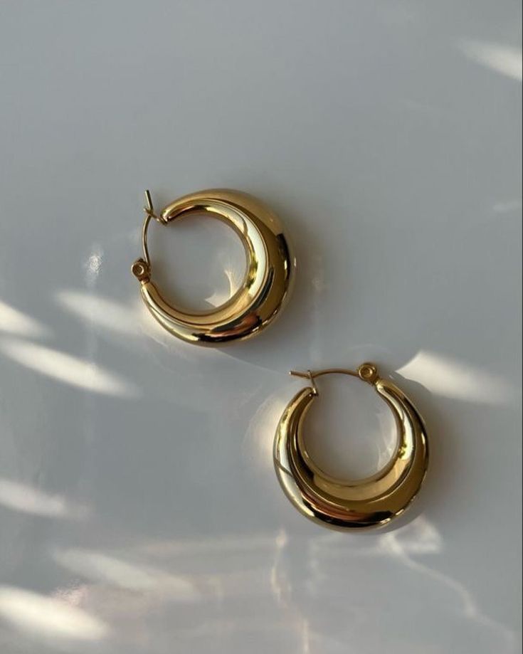 Chunky C-Shaped Earrings