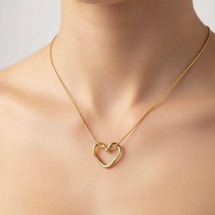 Heart Patterned Necklace