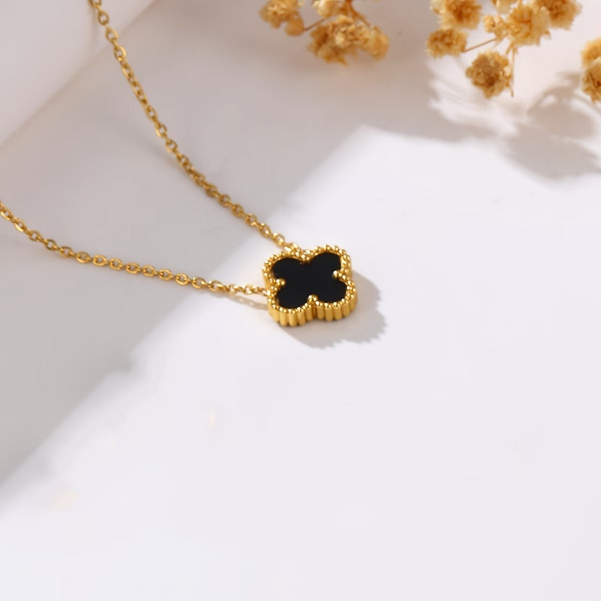 Clover Minimalist Necklace