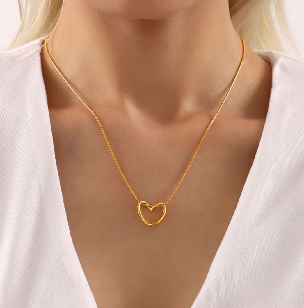 Heart Patterned Necklace